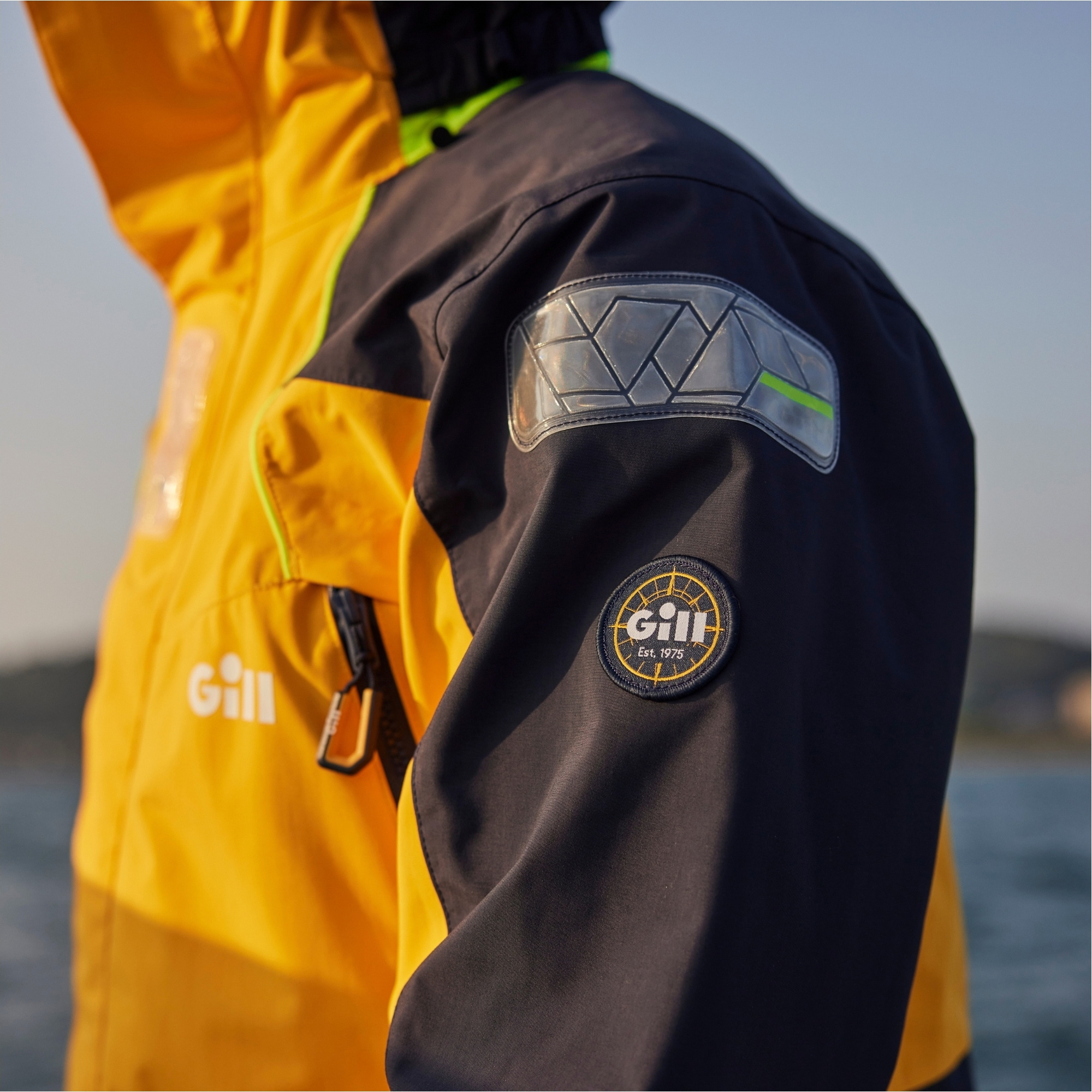 2026 Gill Mens OS2 Offshore Jacket OS26J - Goldfusion / Navy